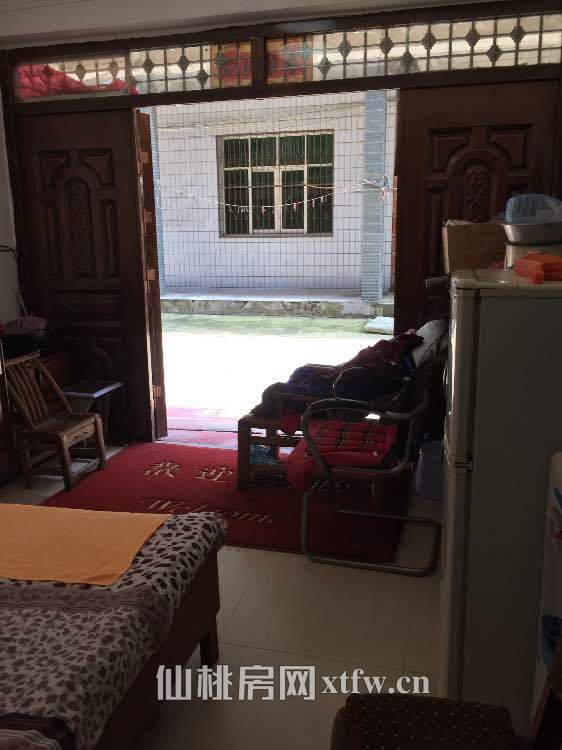 丝宝路华云大酒店对面一楼巷子养老居家