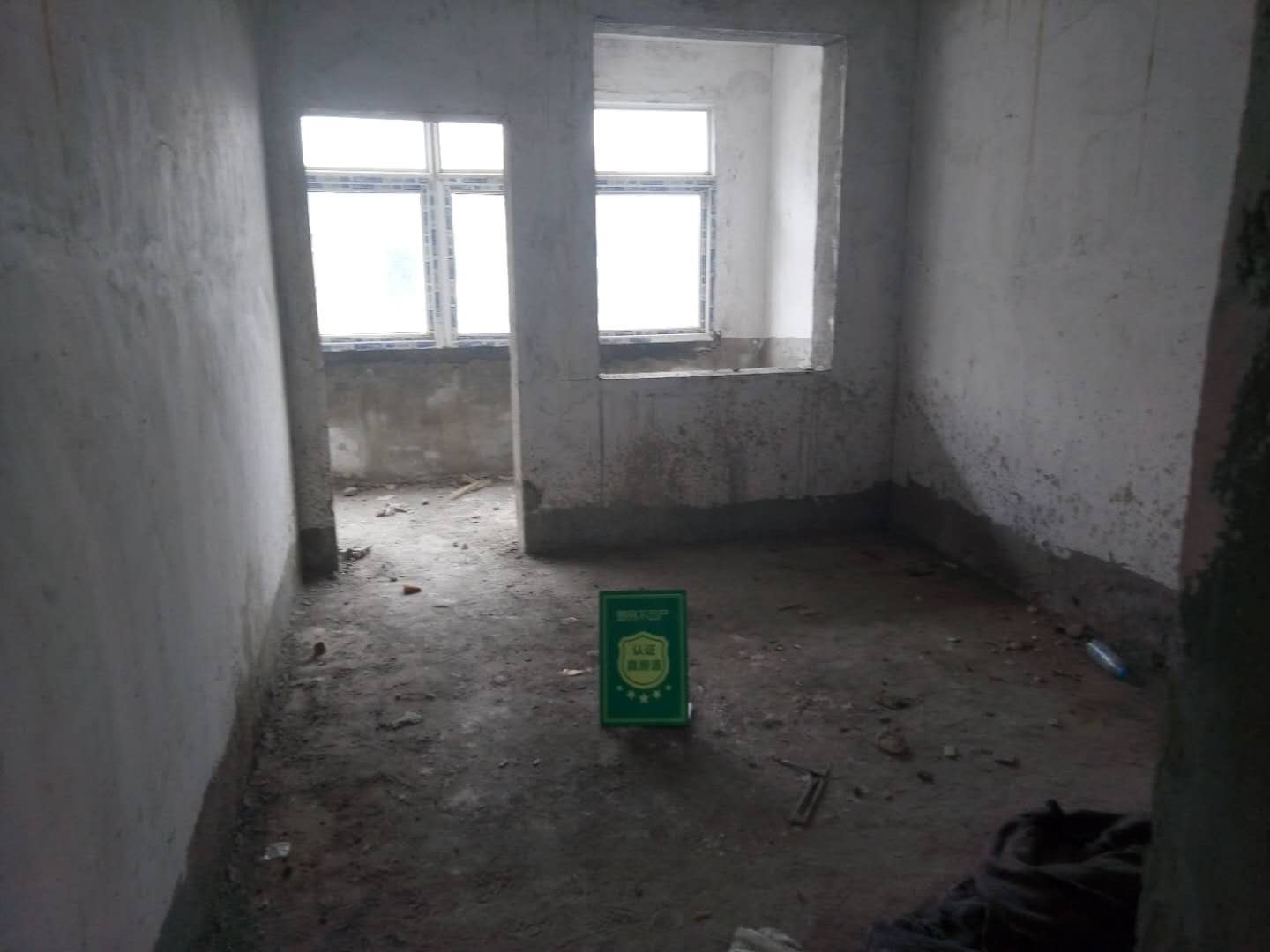 客运总站附近豪泰家园大三房可改四房毛坯证件满5税费低真正的白菜价能贷款