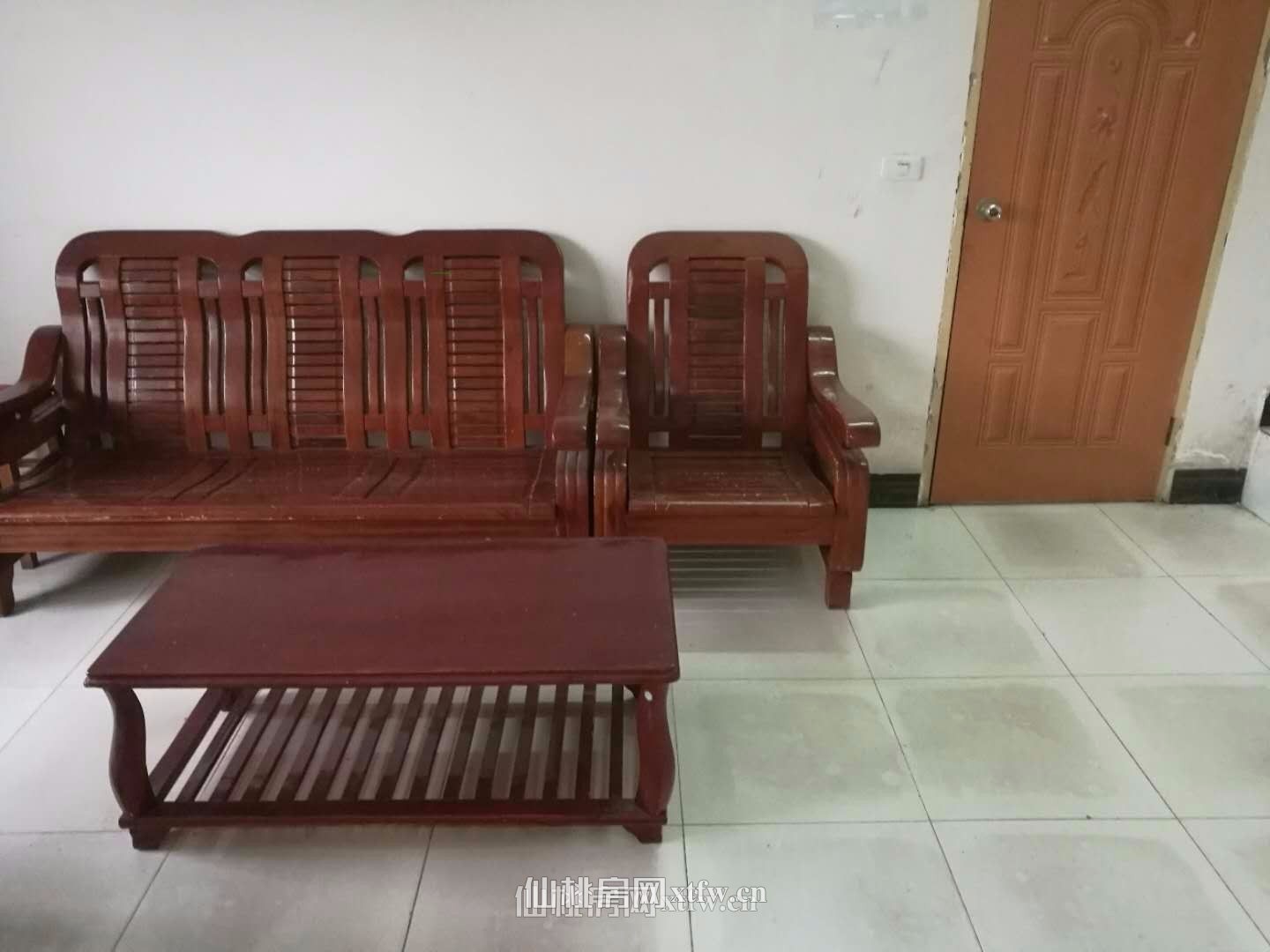 仙桃市广电局北侧单位宿舍3室2厅出租