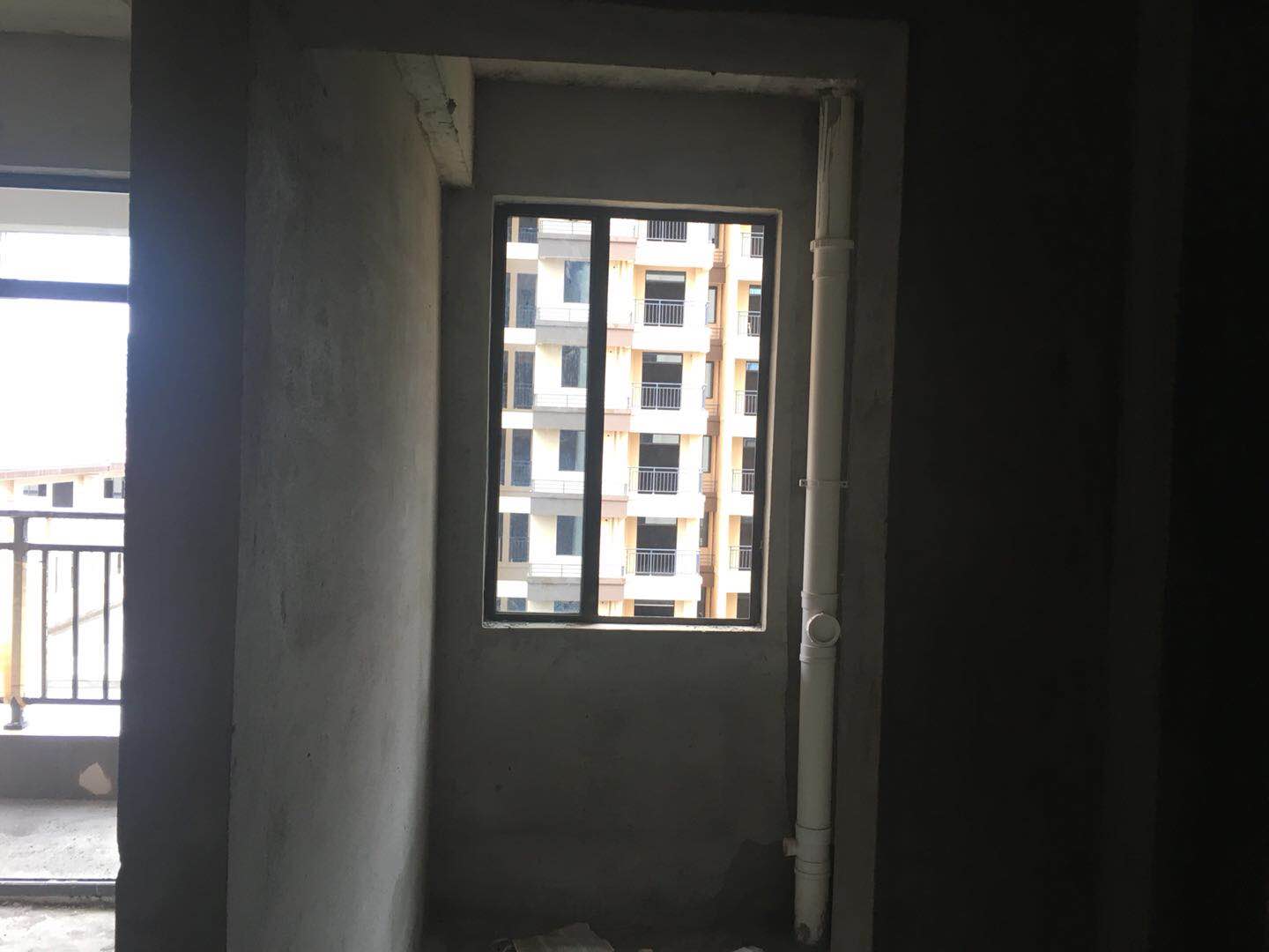 荣怀毛坯现房，价格优，户型好！