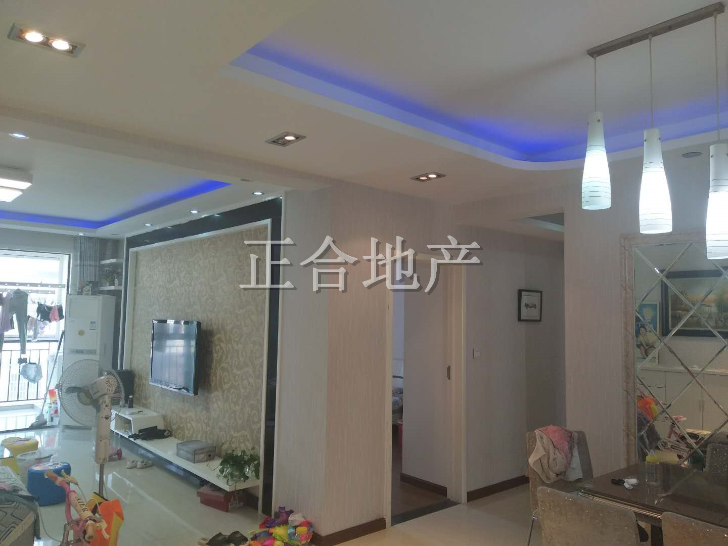 金诚花园精装大三房，产证满五，拎包入住！