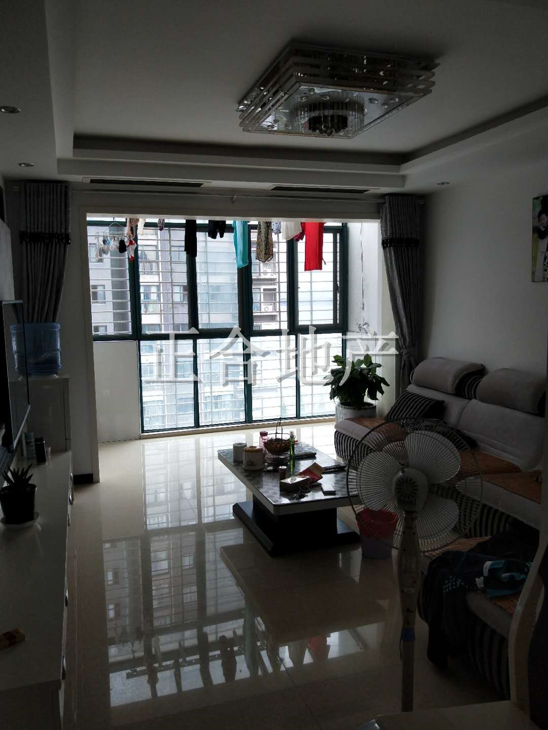 浅水湾精装三房，楼层好，证件满2年！