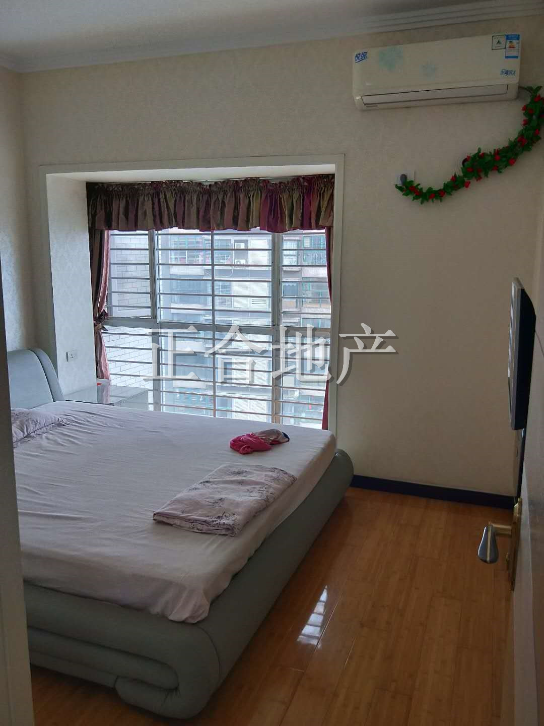 浅水湾精装三房，楼层好，证件满2年！