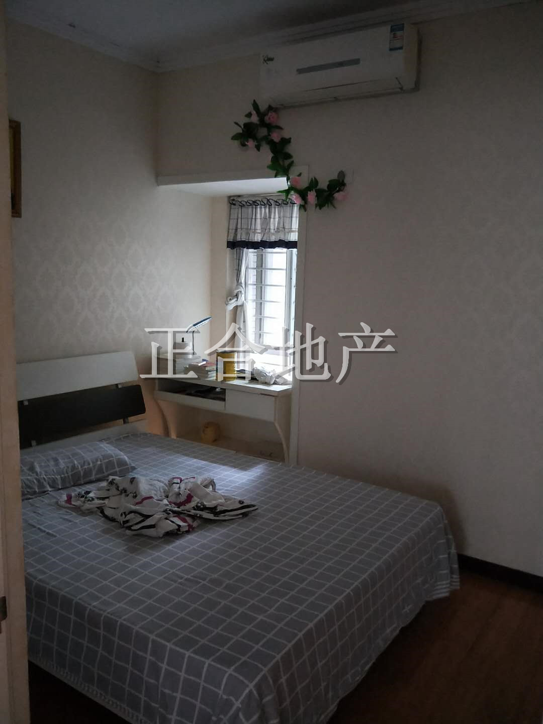 浅水湾精装三房，楼层好，证件满2年！