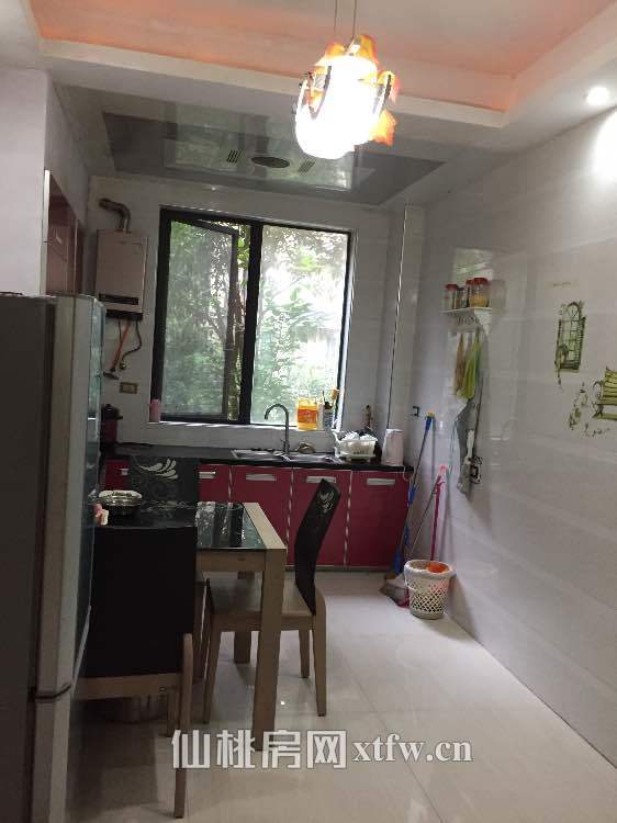 绿地华庭精装房出租