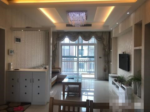 香岸华府精装复式楼，环境好，拎包入住！