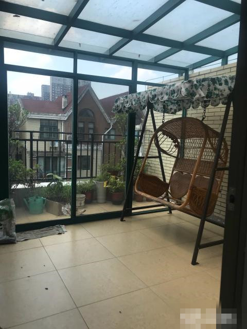 香岸华府精装复式楼，环境好，拎包入住！