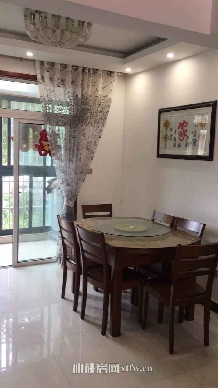 翰林公馆，一中对面 房坐北朝南