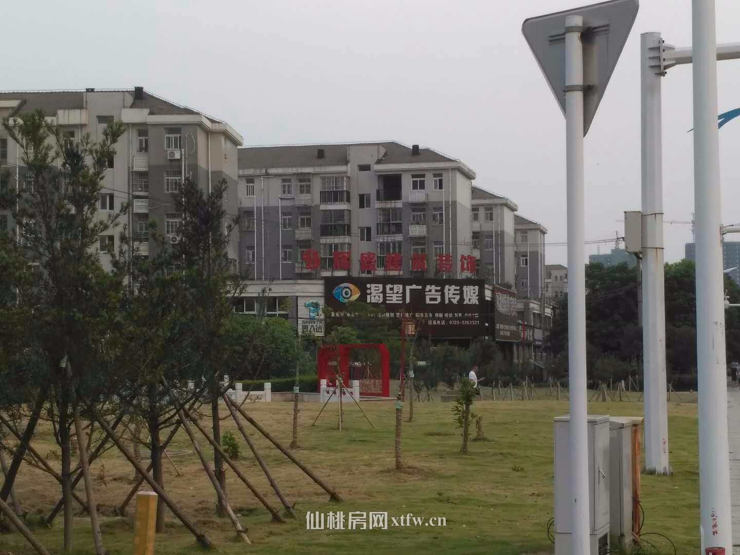 锦瑞路春天小区门面(南国明珠十字路口）