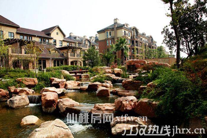 绿地华庭复式房类空中别墅