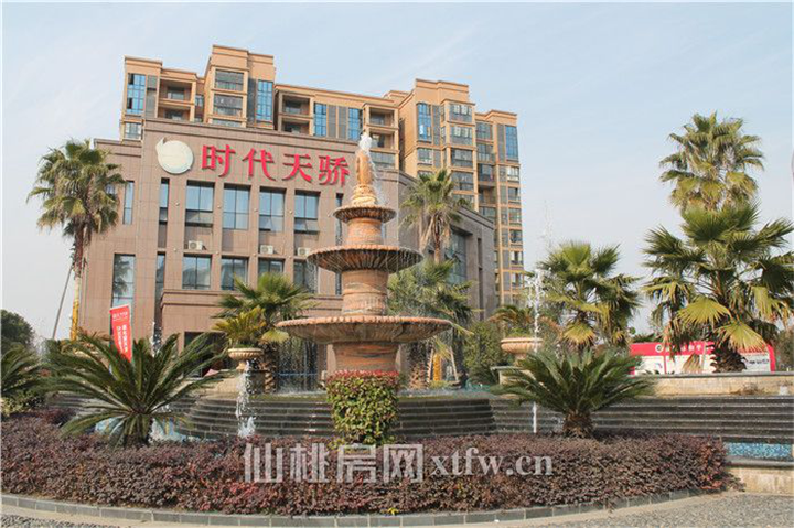 6#楼“喜封金顶” 时代天骄8月进度