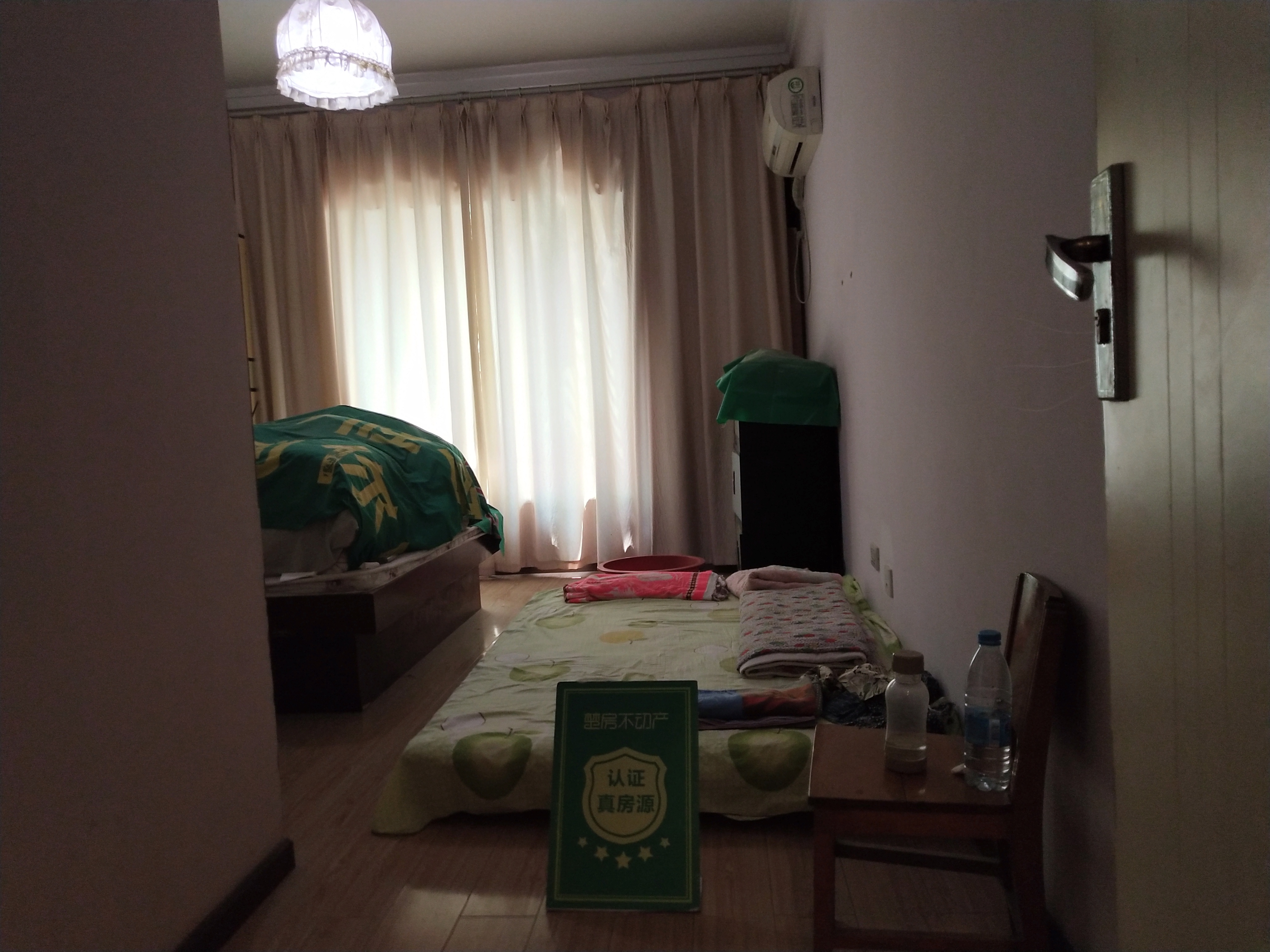 青青家园精装修大四房诚意出售