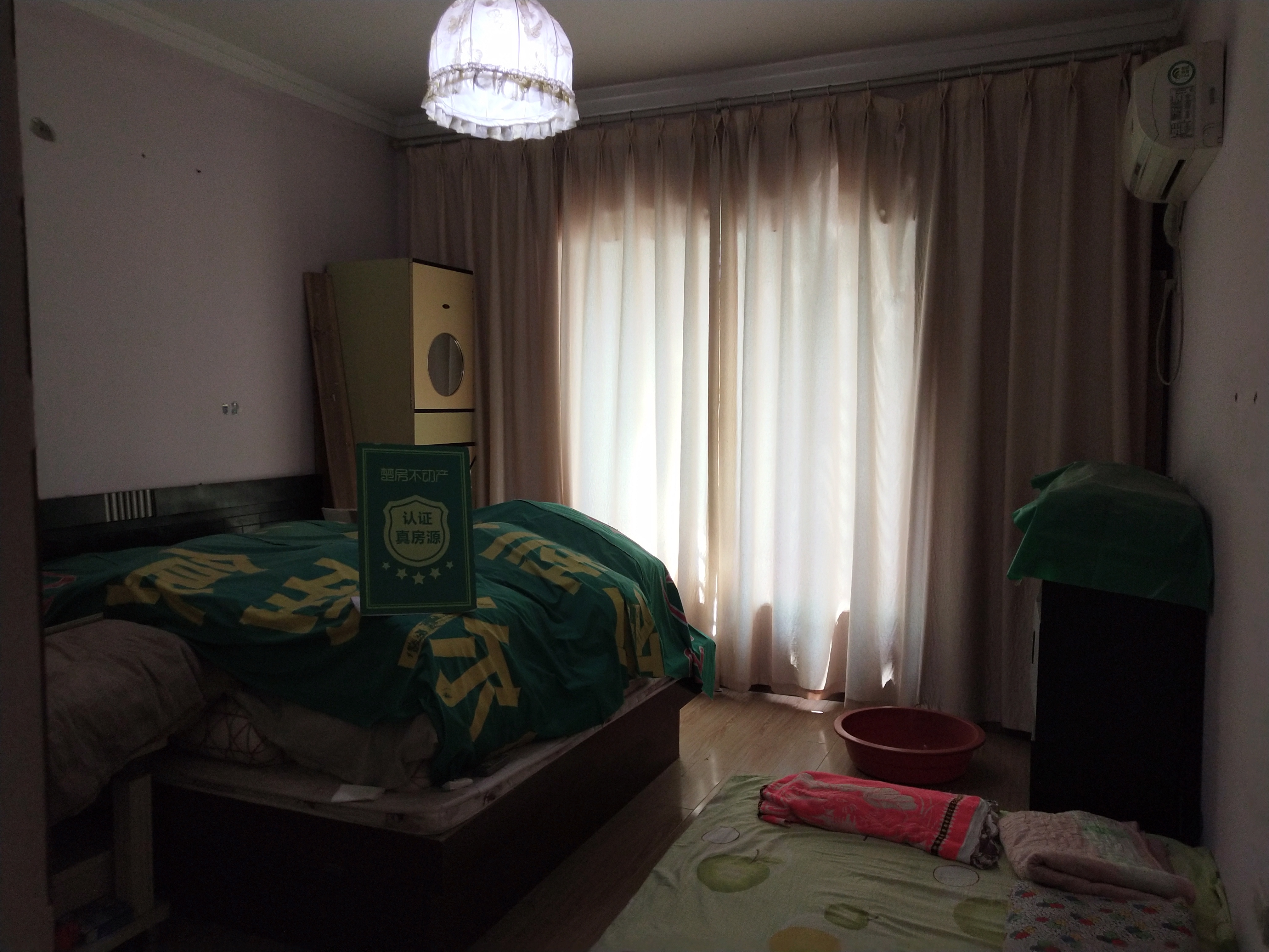 青青家园精装修大四房诚意出售