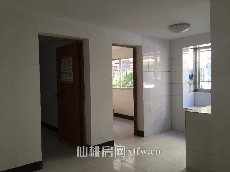 仙桃中学（沔中）旁汉江学生公寓园