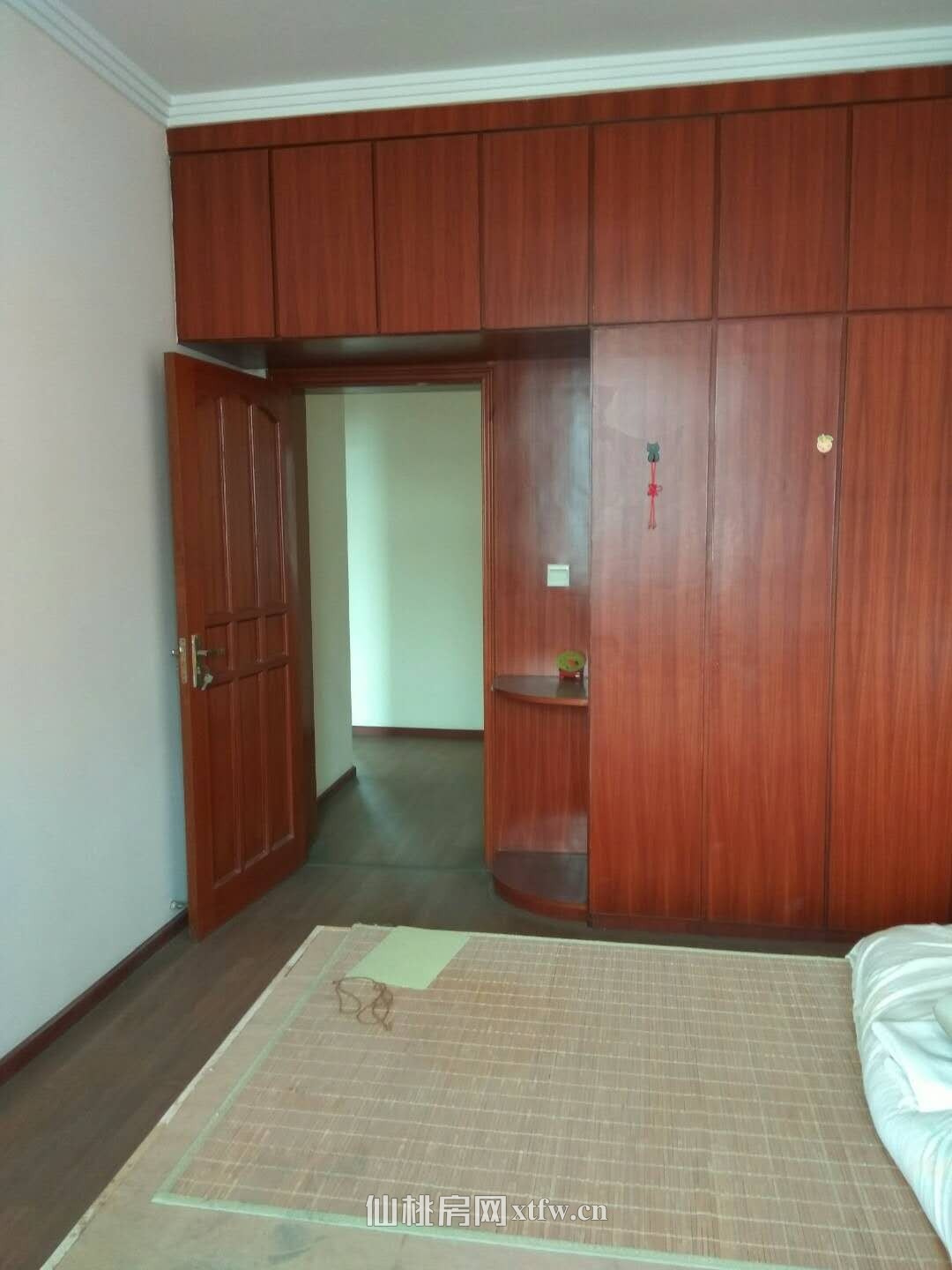 实验  房德美花园132个平方