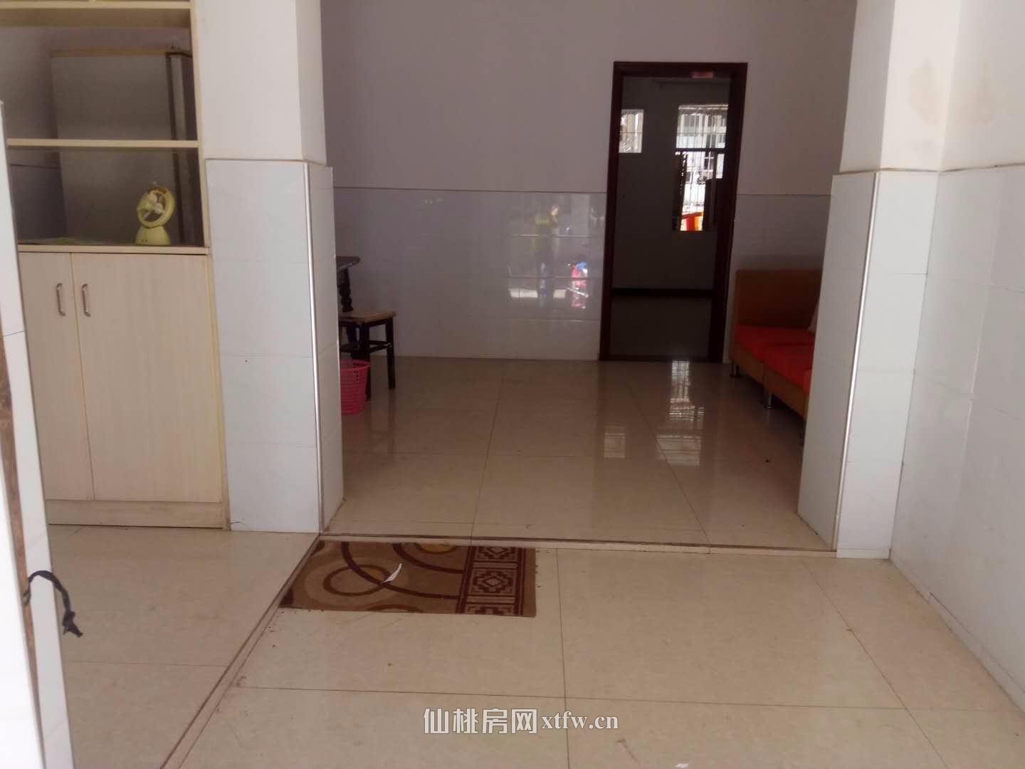 老八中对面三房两厅两卫超大阳台（租售皆可）