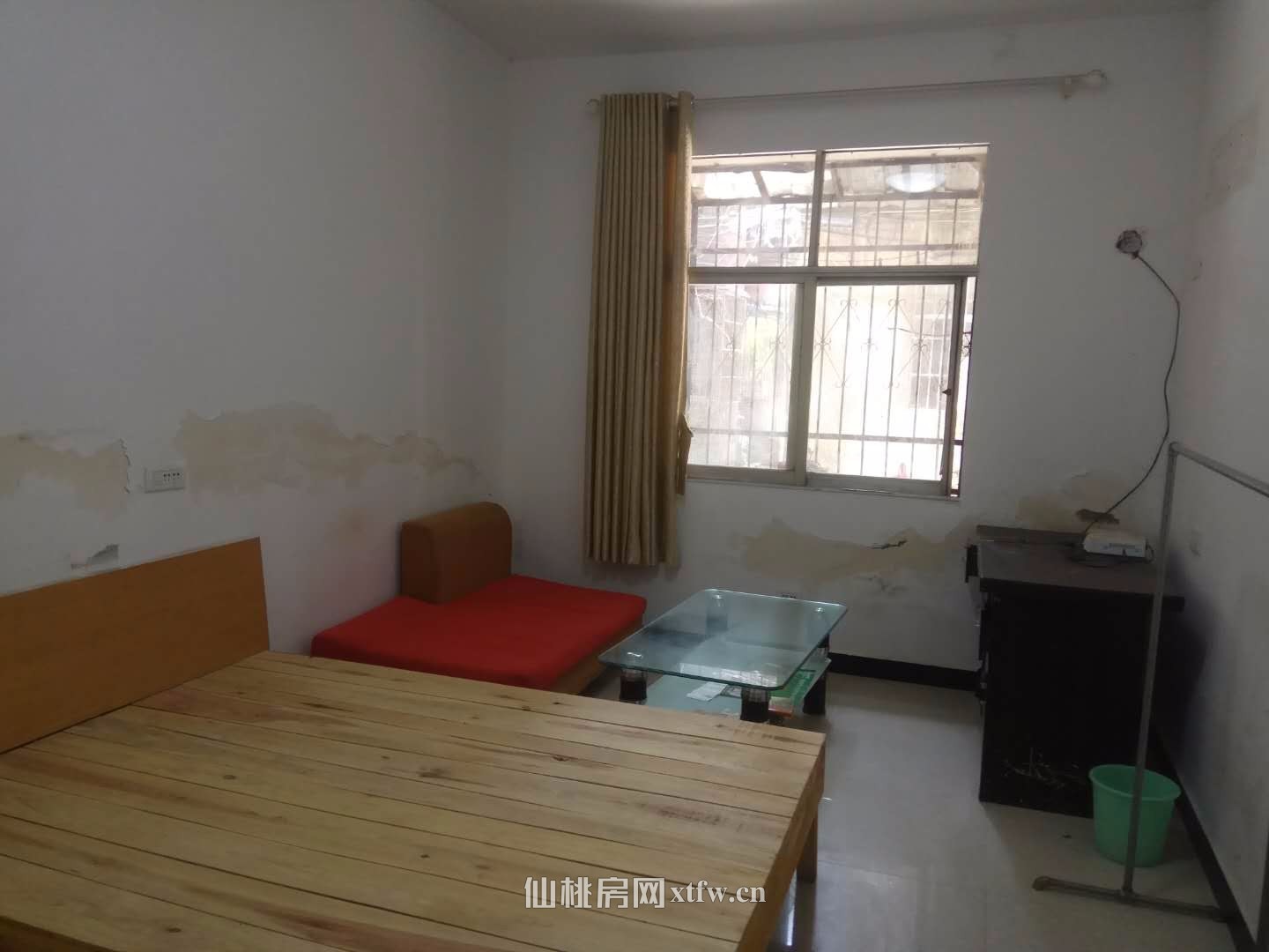 老八中对面三房两厅两卫超大阳台（租售皆可）