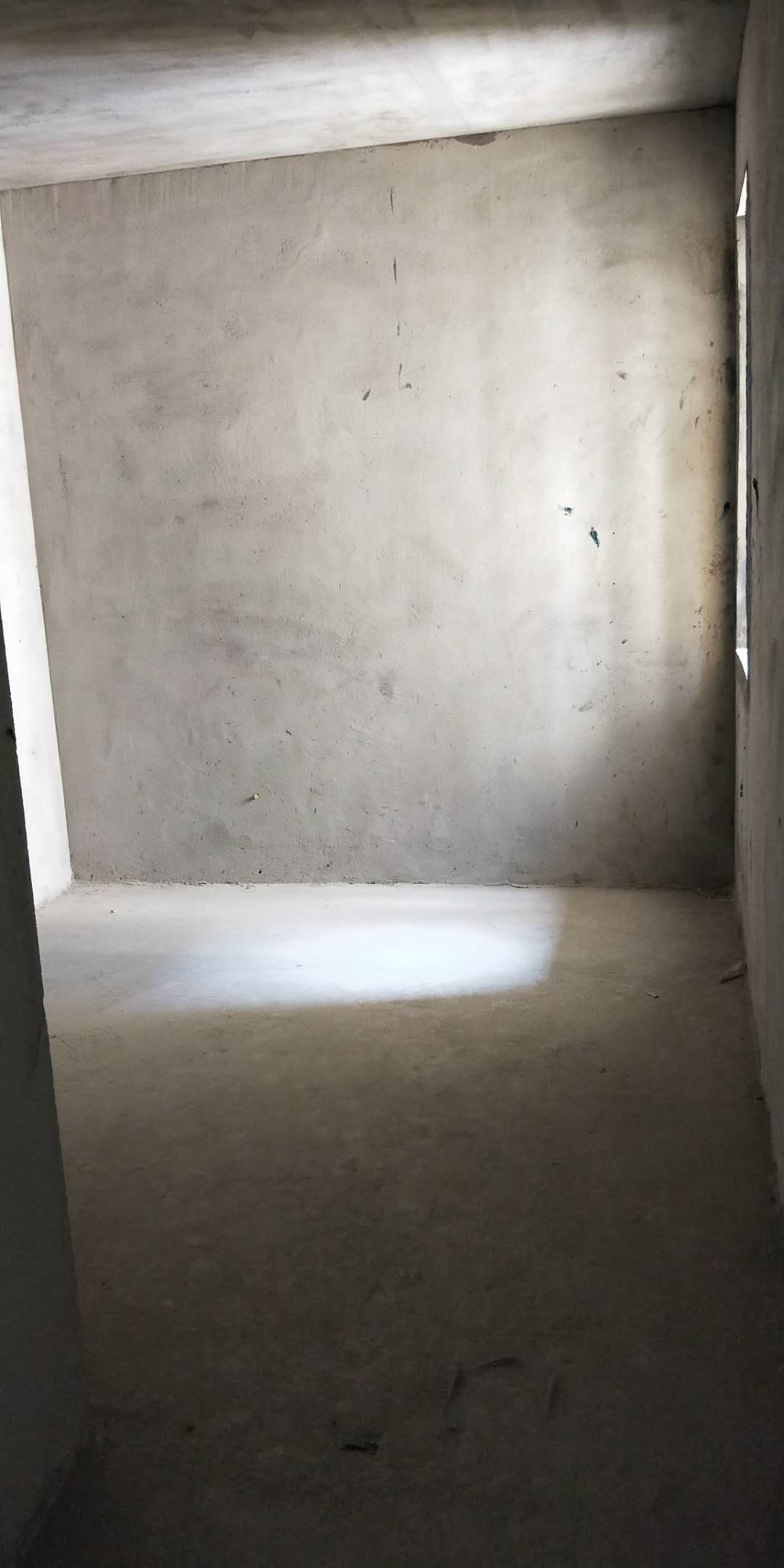 新城一号电梯房，户型好，价格优哦！