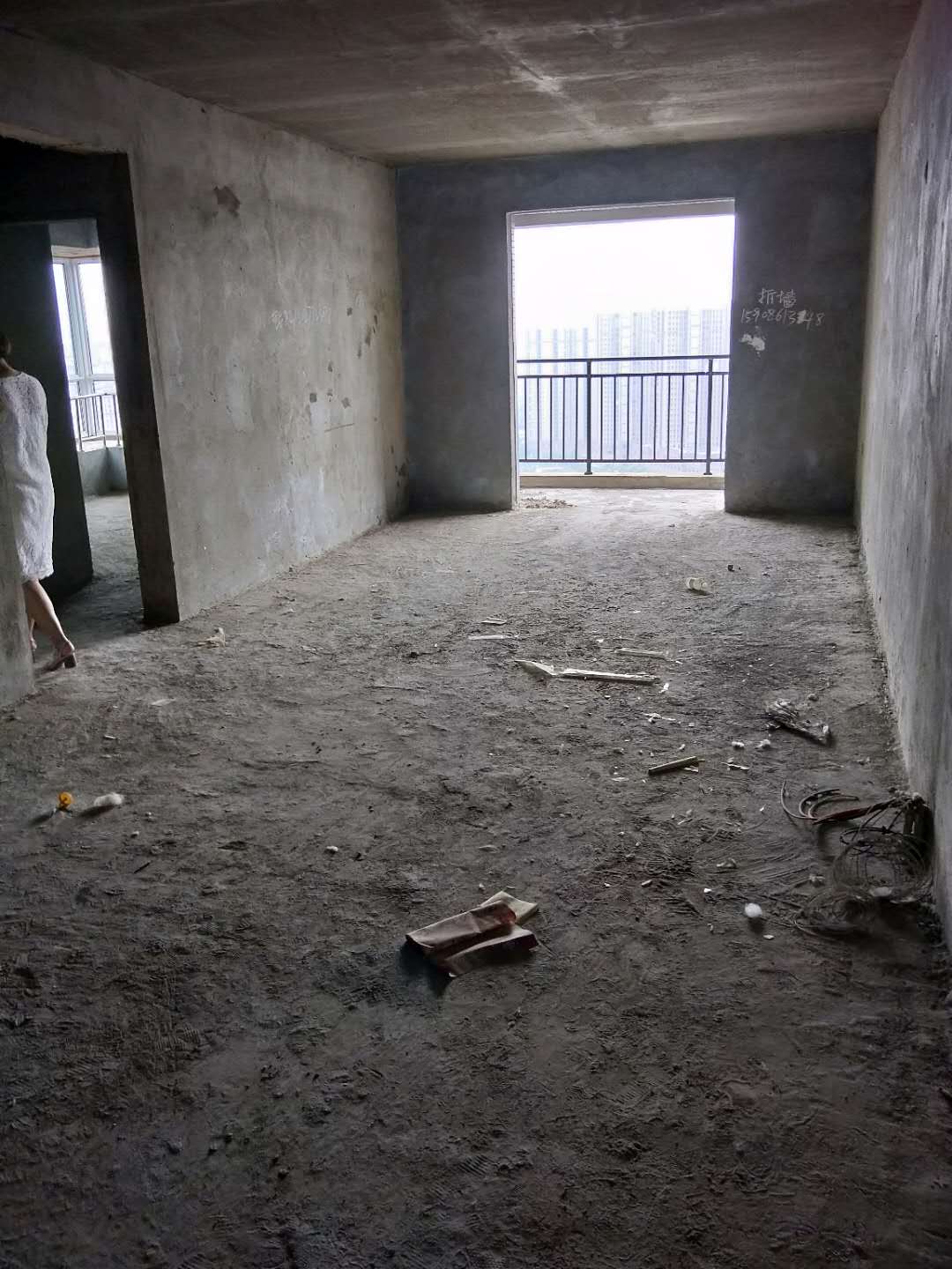 尹台公馆电梯房，楼层好，价格优！