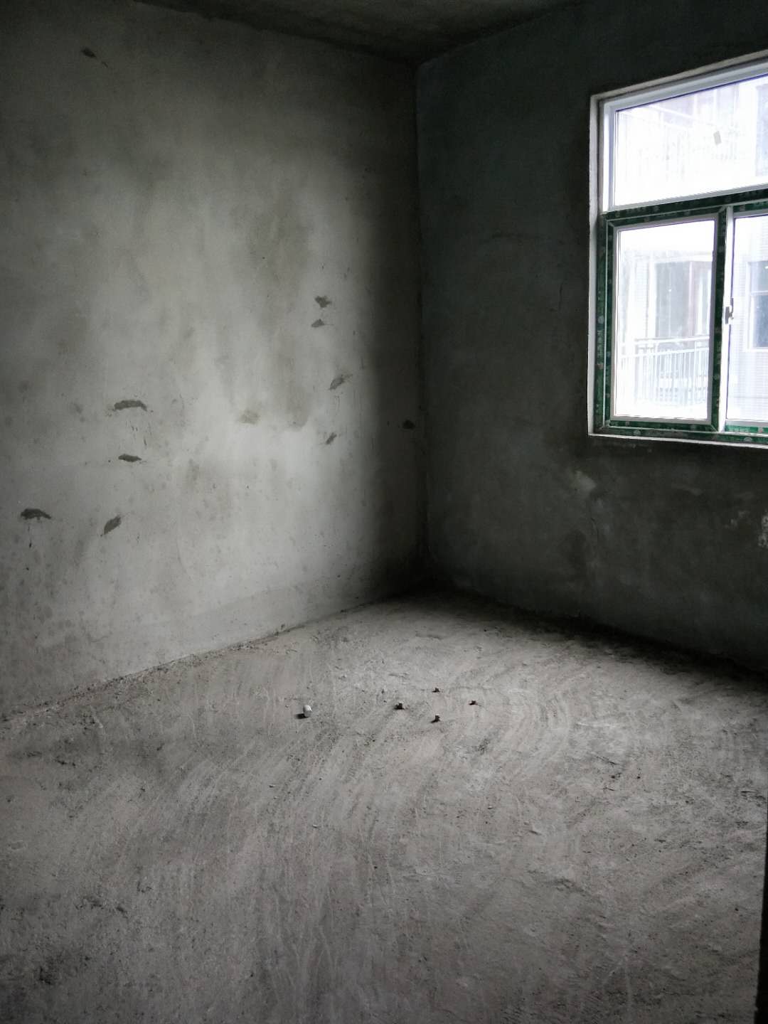 尹台公馆电梯房，楼层好，价格优！