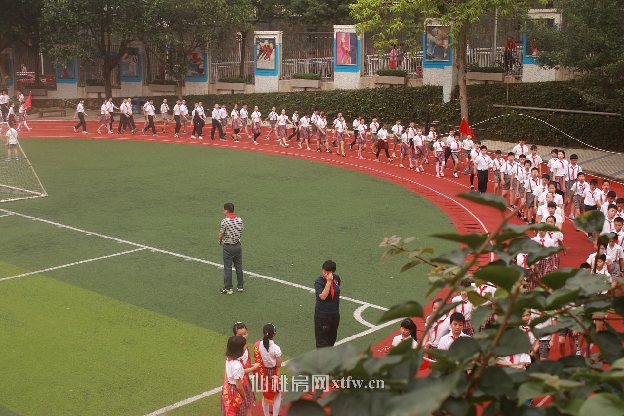 彭场第三小学（学校内）房子126个平方仅15万