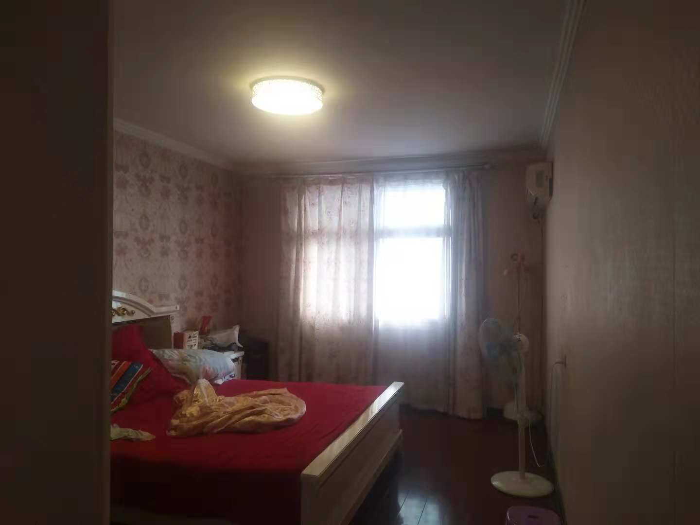 安泰小区装修现房，环境好，价格低！