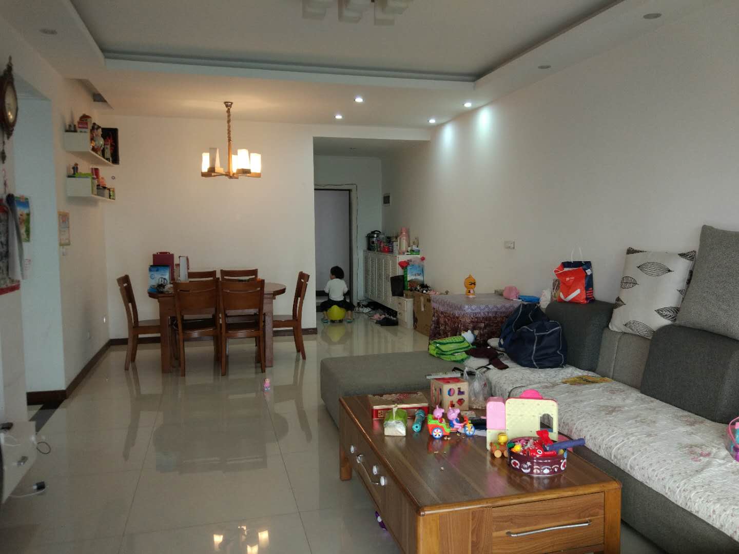 御台公馆精装三房，拎包入住！两证全！