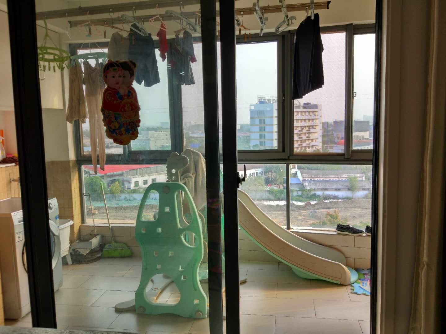 御台公馆精装三房，拎包入住！两证全！