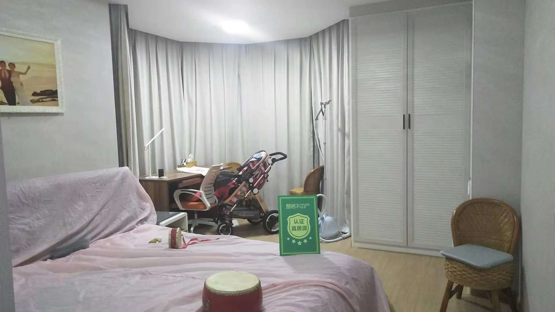 德政金园香榭里北南北通透装修三房拎包入住亲们赶快来买