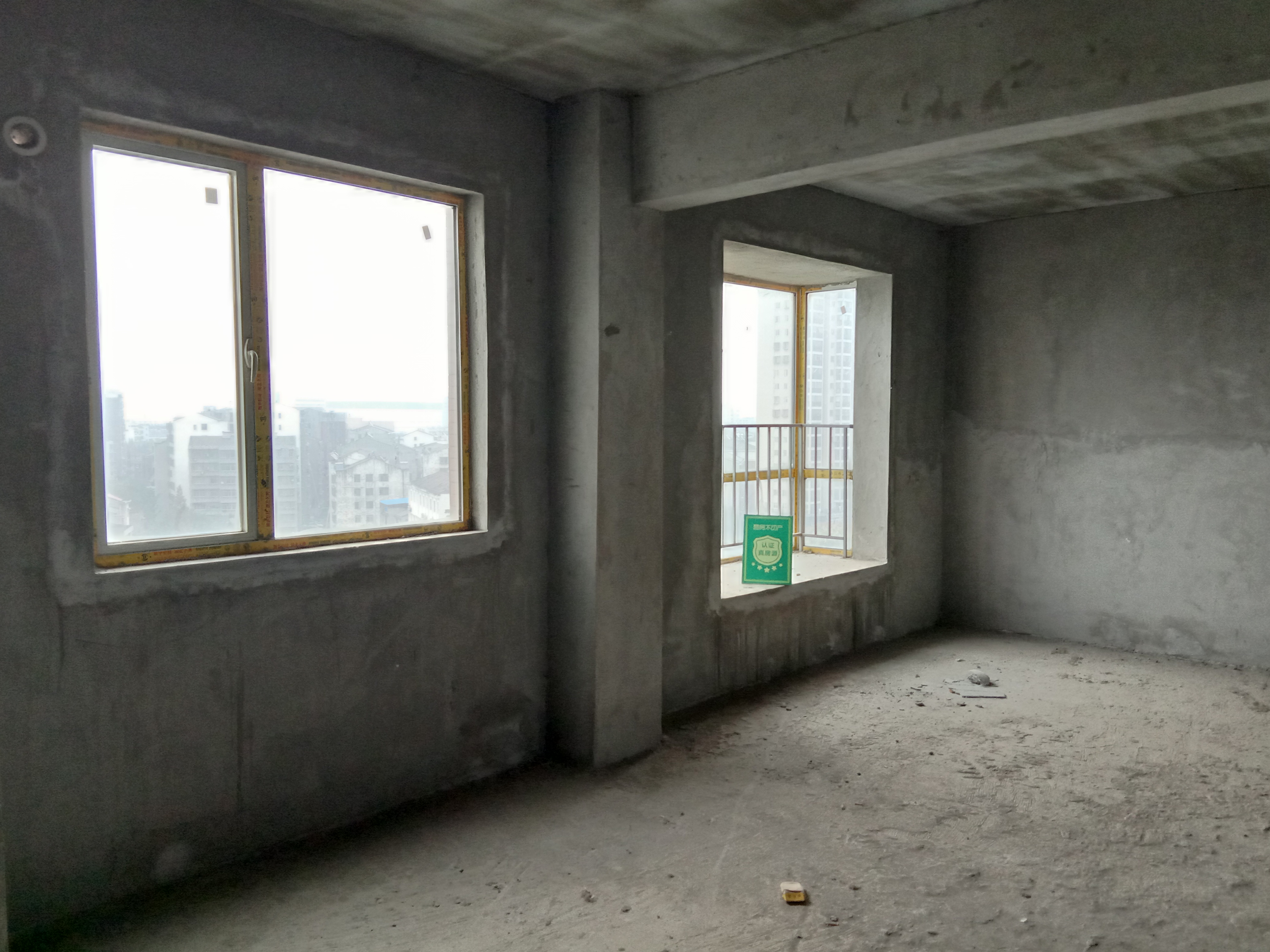 沔阳公馆好户型步梯大三房毛坯，城南 地段