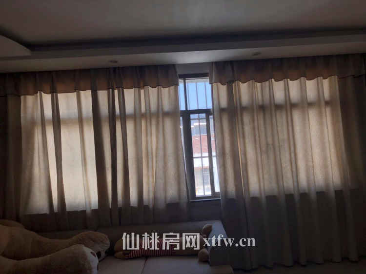 汪洲桥旁农行附近与市公安局宿舍相邻，设有2道防盗门