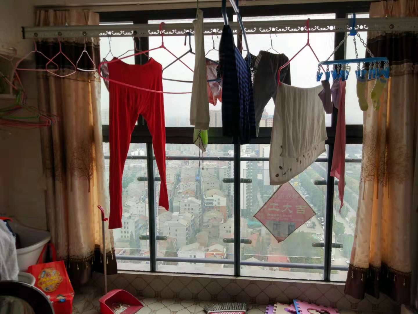 福星城精装二房，两证齐全满2年，价格优！