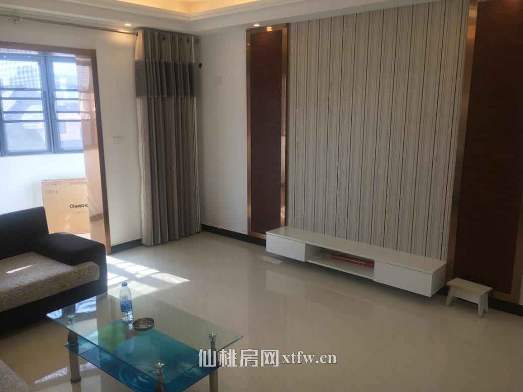 德政金园爱丽舍精装修房，家电齐全，拎包入住！