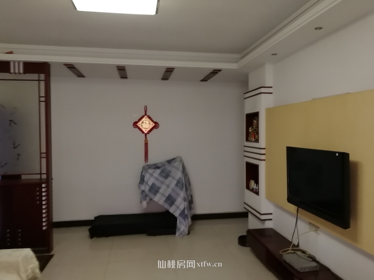 通海口好地段精装修厅式房（带车库）