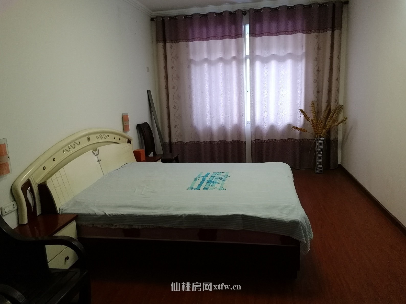 通海口好地段精装修厅式房（带车库）