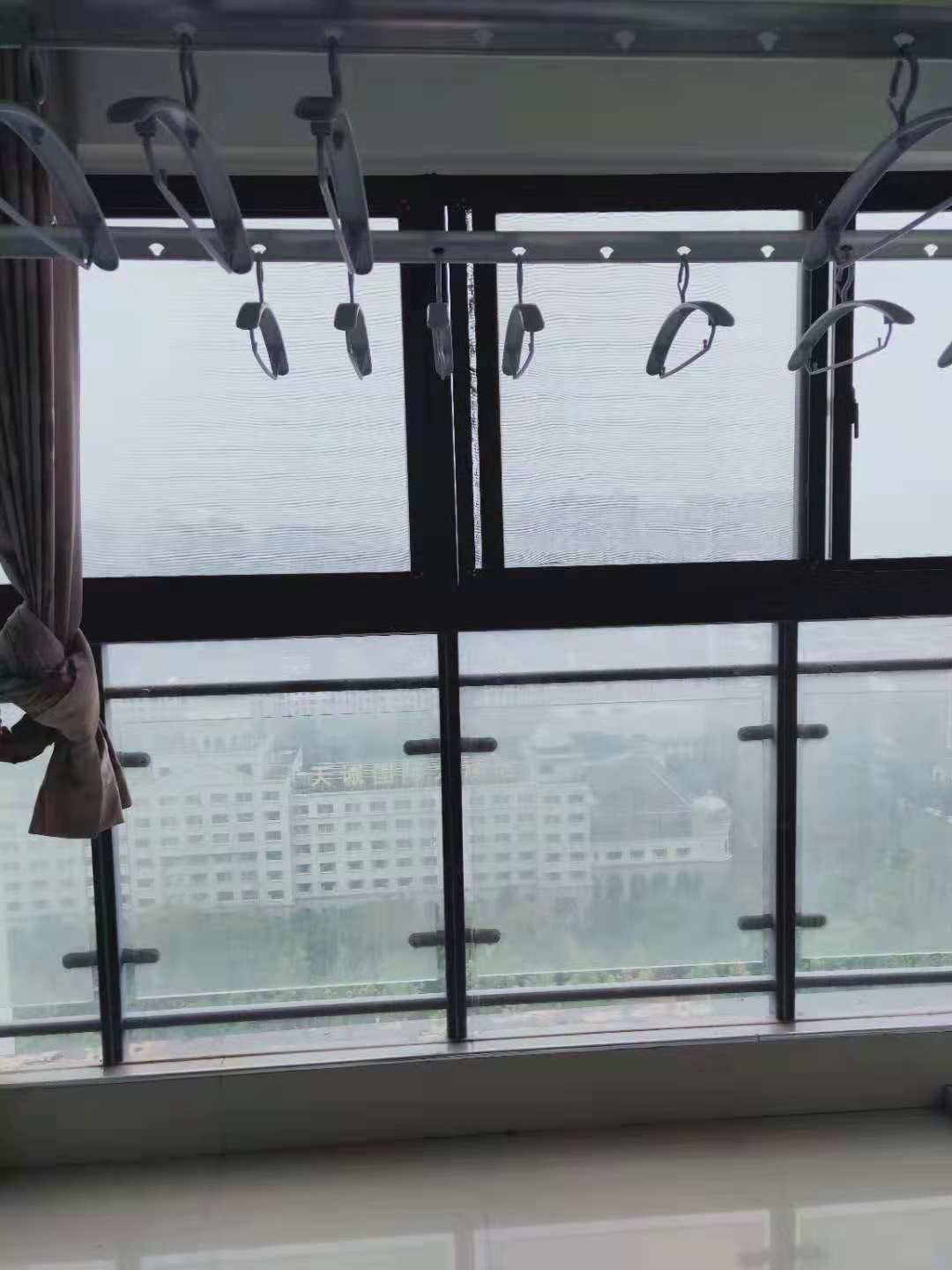 福星城新出一天未住精装两房，证件满两年！