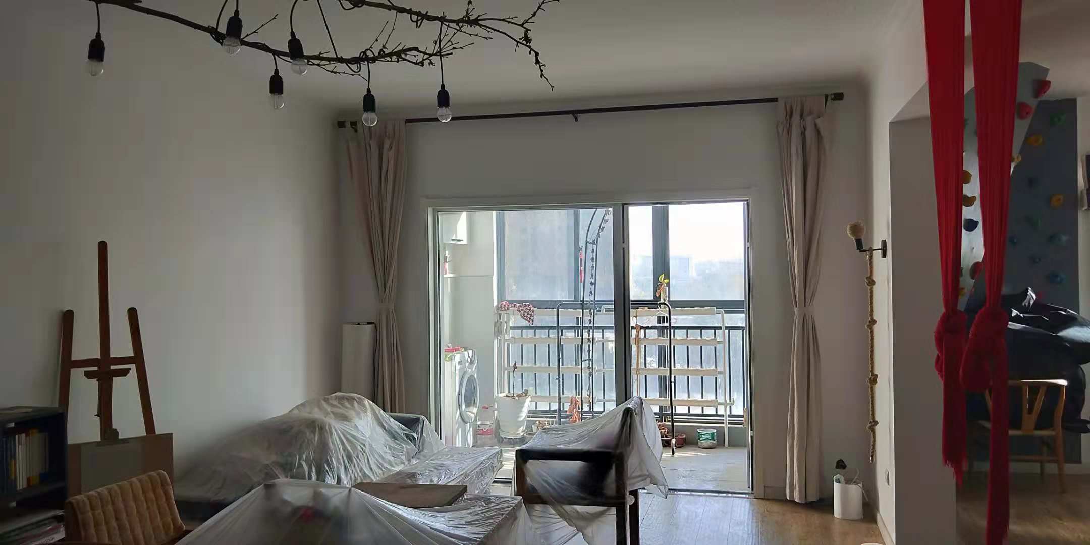 满庭春精装二房，两证齐全，楼层好！