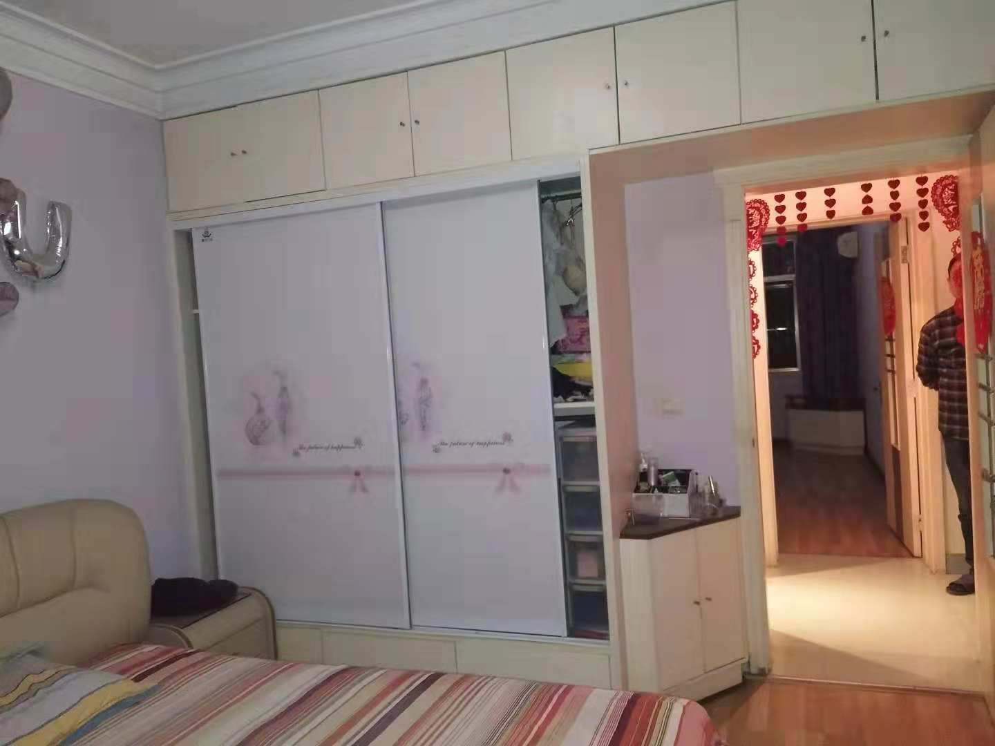 毅德园精装现房，价格美丽，证件齐全！