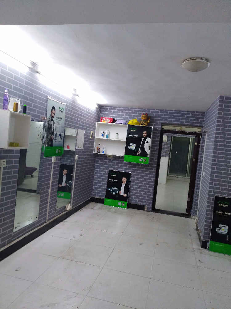 急售新一中对面肖湾天馨苑续租门面，