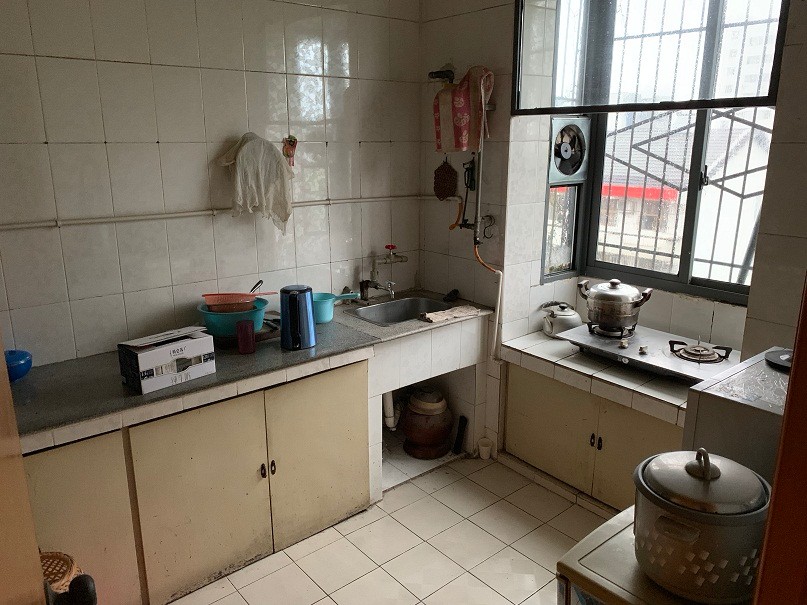 财政局宿舍， 地段，离 近