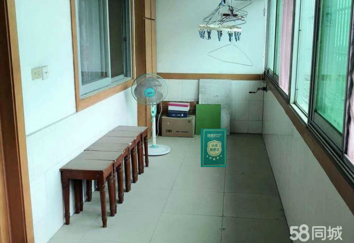 烟草巷单位宿舍楼大面积138平带1楼储物室诚意出售证件齐全园内可停车