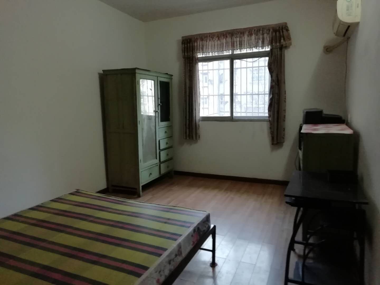 西桥实验 对面两室半一厅阳光充足