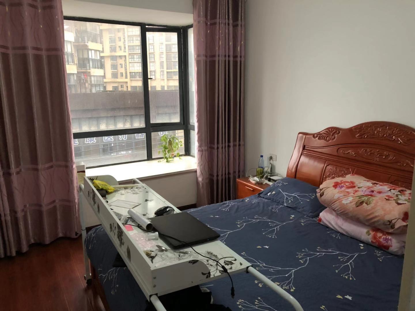 鸣宇尚城精装三房，楼层好，不动产证在手！