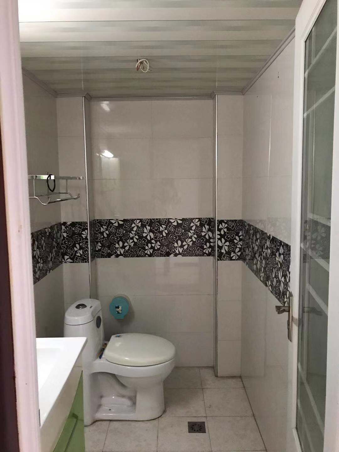 兴盛家园精装三房，证件齐全，楼层好！