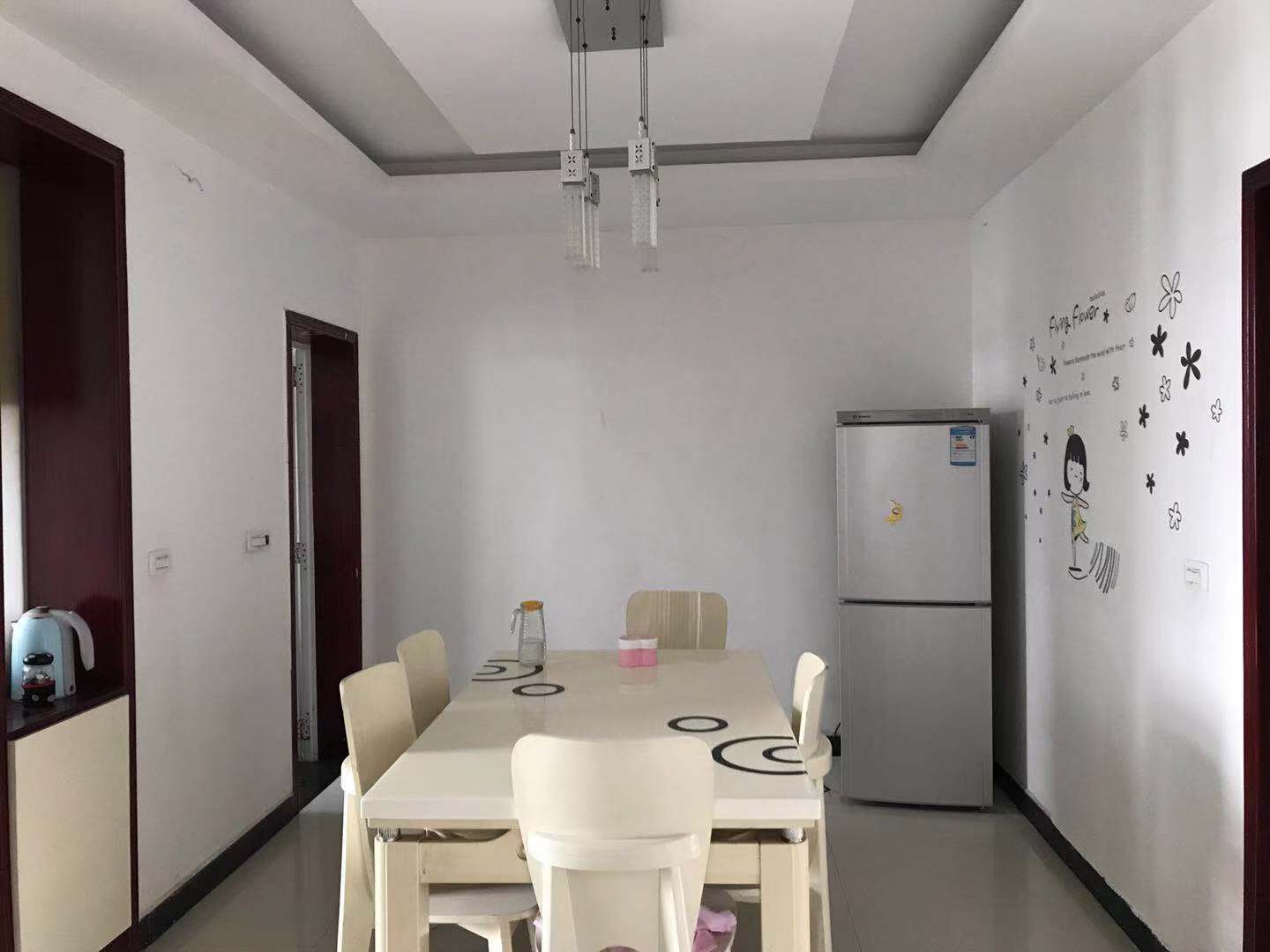 兴盛家园精装三房，证件齐全，楼层好！