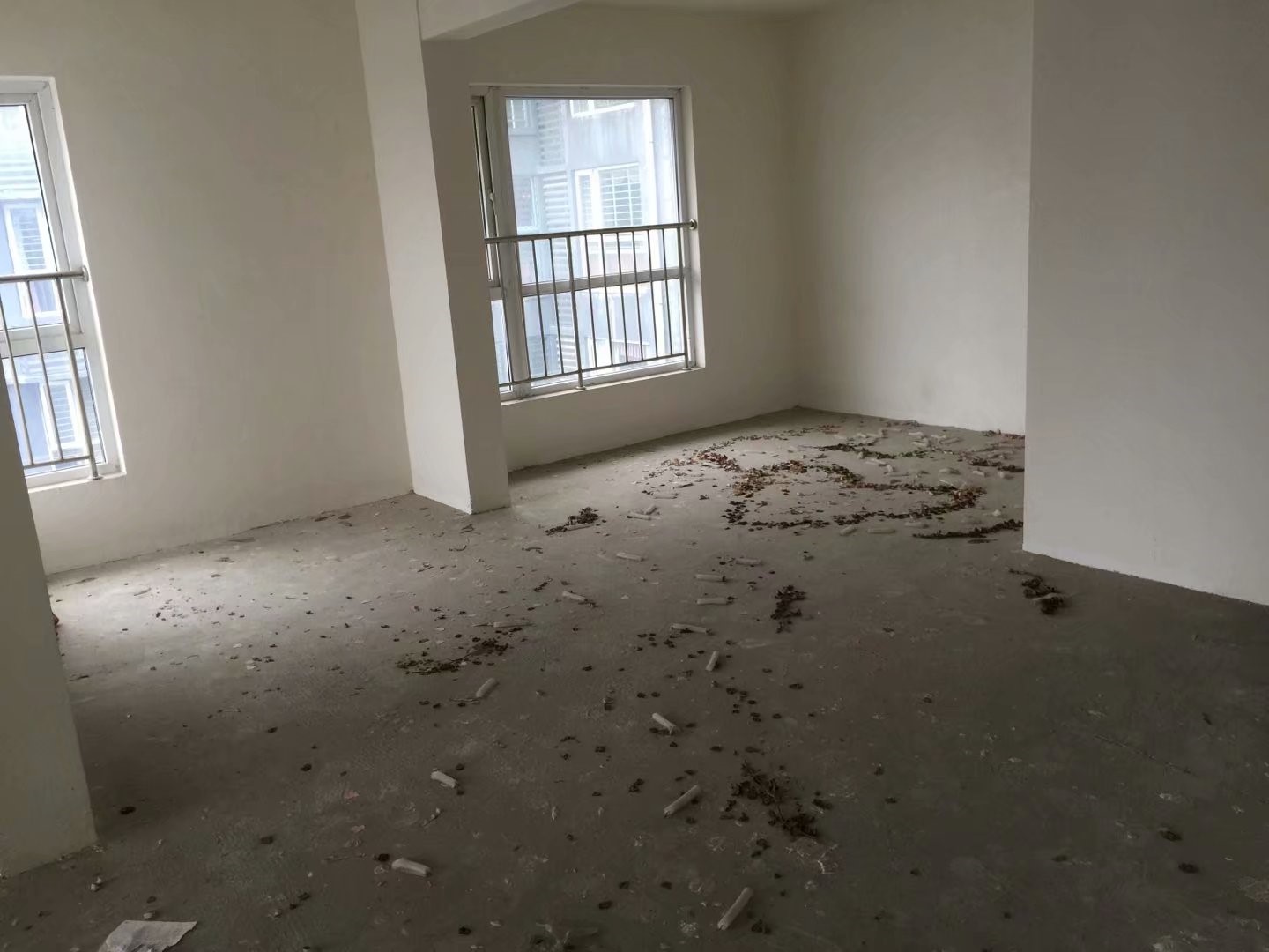 福星城3房毛坯出租可办公可仓库长租价格可商量