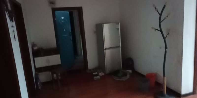 鸣宇尚城对面轴承厂宿舍大三居出租