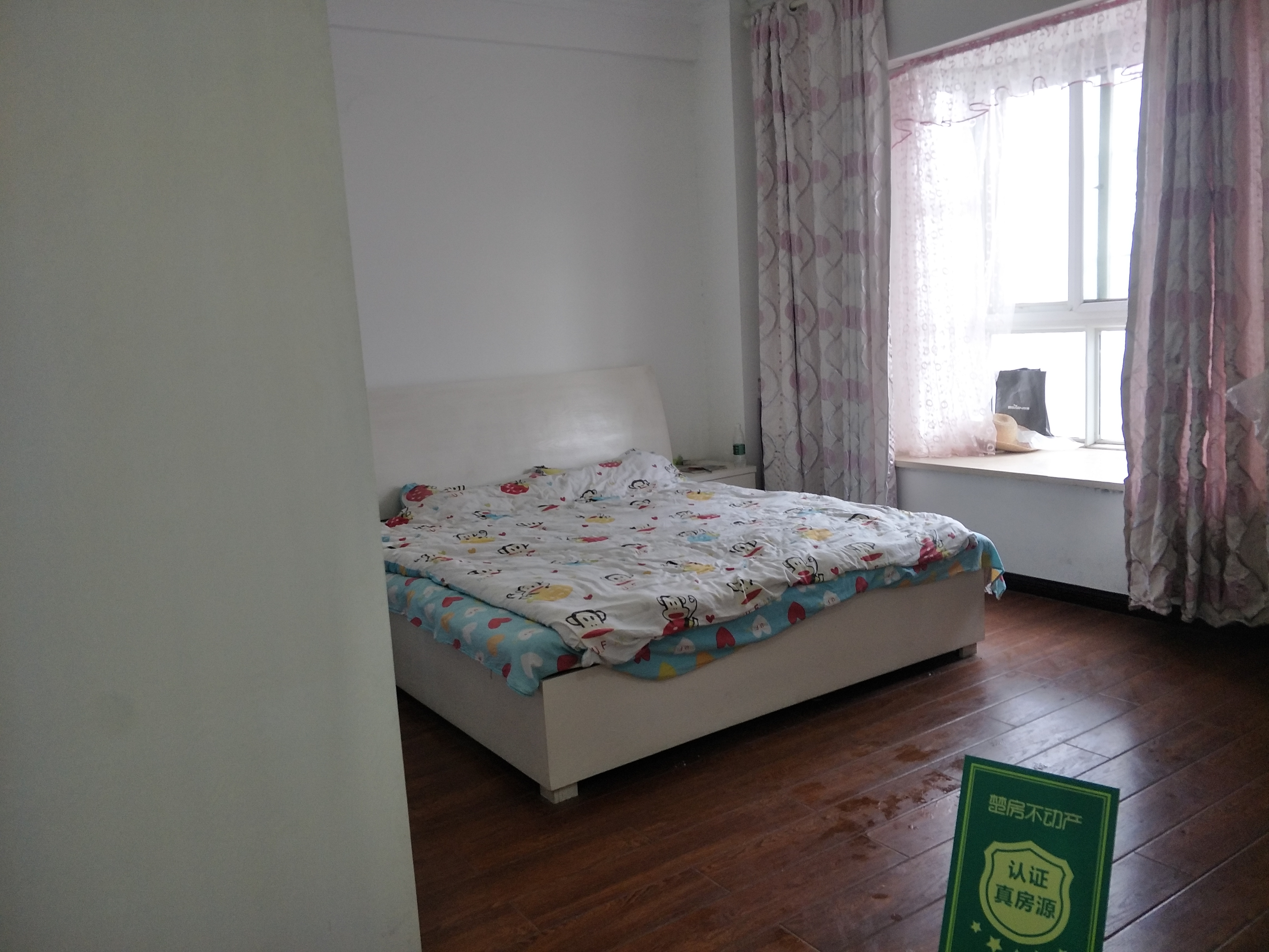 仙桃大道旁城西恒迪国际精装三房家电全送产证齐全房龄新楼层好！！