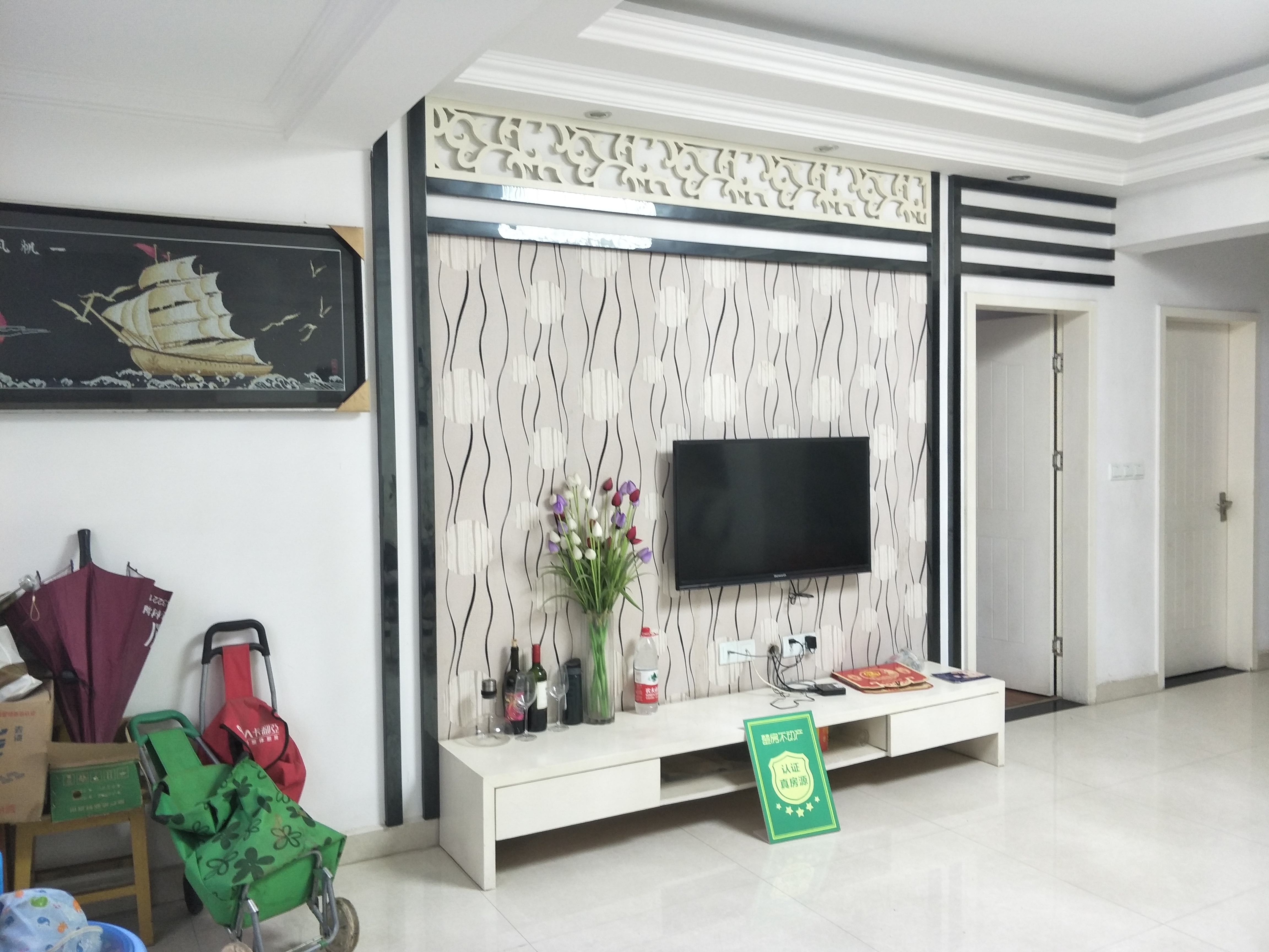 仙桃大道旁城西恒迪国际精装三房家电全送产证齐全房龄新楼层好！！