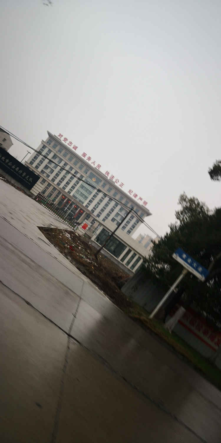 临街商铺低价出租